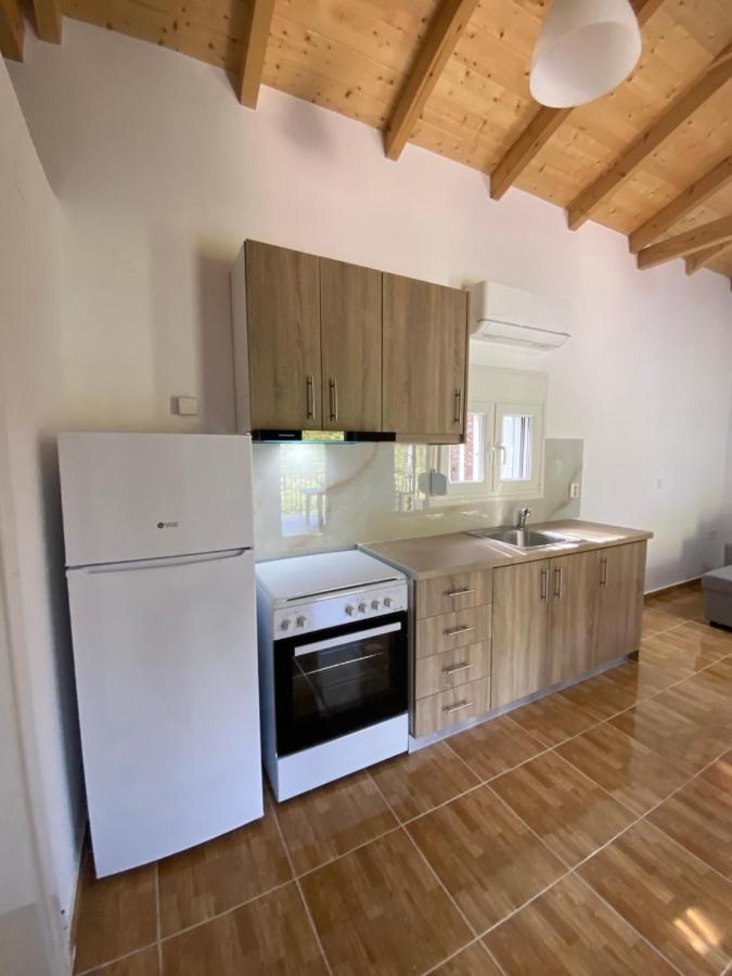 Babis Apartment Áyios Nikítas Esterno foto