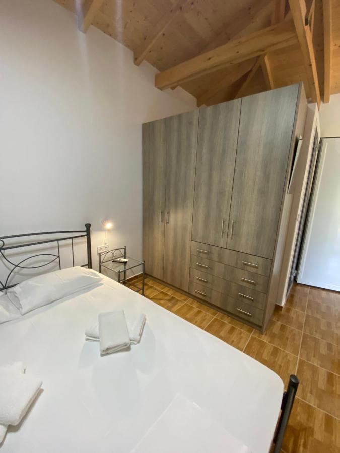 Babis Apartment Áyios Nikítas Esterno foto